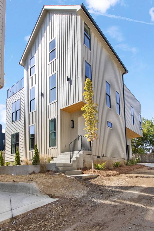 108B N 9th St, Nashville, TN 37206