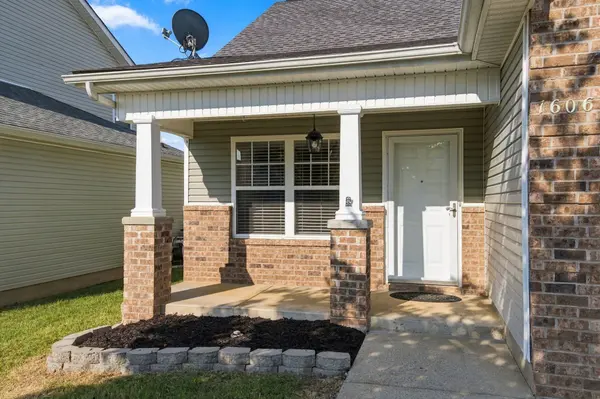 1606 Allston Dr, Murfreesboro, TN 37128