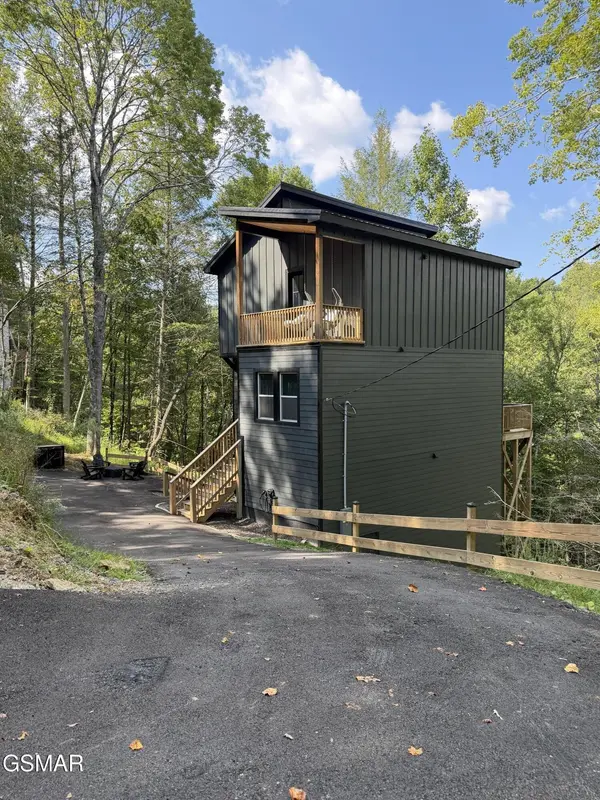 932 N Highland Drive, Gatlinburg, TN 37738