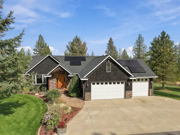 8322 W Cross Cut Rd, Deer Park, WA 99006