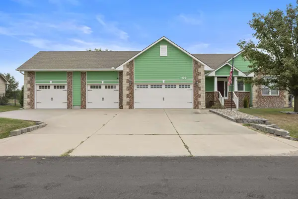 1120 Split Oak Dr, Newton, KS 67114