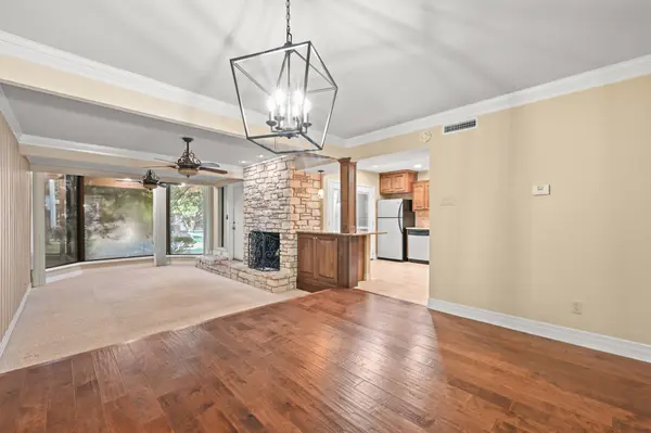 176 World Of Tennis SQ, Lakeway, TX 78734
