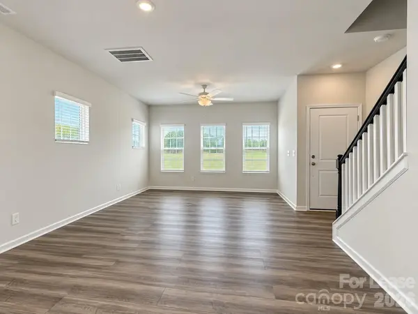 6518 Harlech ST, Charlotte, NC 28269