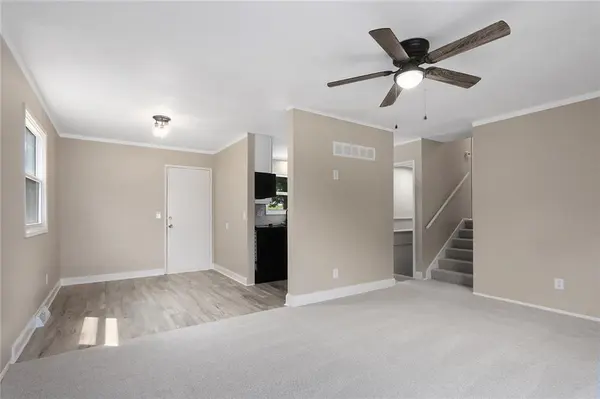 7801 NE San Rafael DR, Kansas City, MO 64119