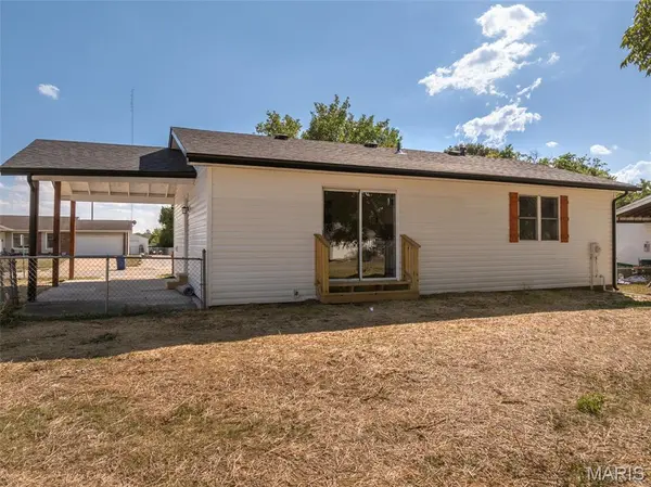 319 Richmond DR, Warrenton, MO 63383