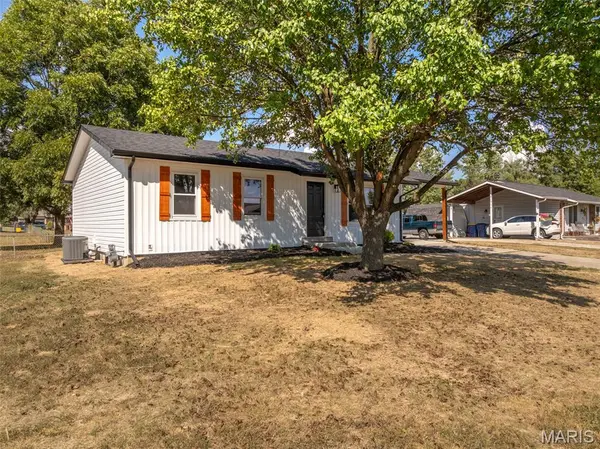 319 Richmond DR, Warrenton, MO 63383