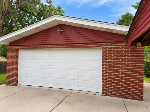 174 Linden LN, Chicago Heights, IL 60411