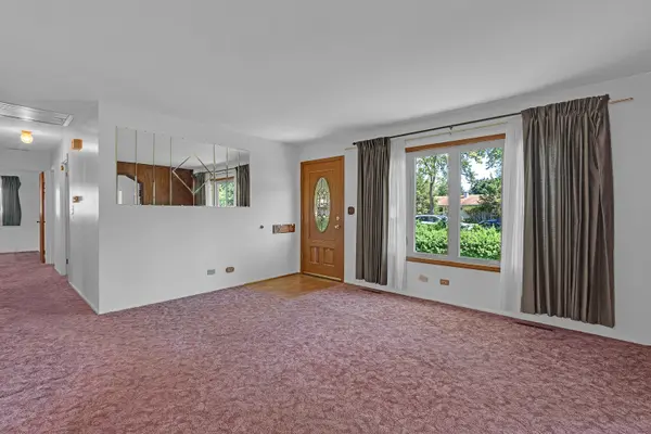 36672 N Traer TER, Gurnee, IL 60031