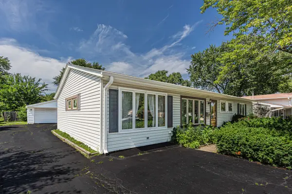 36672 N Traer TER, Gurnee, IL 60031