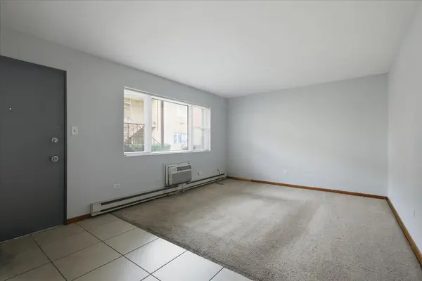 6206 W 64th PL #102, Chicago, IL 60638