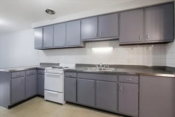 6206 W 64th PL #101, Chicago, IL 60638