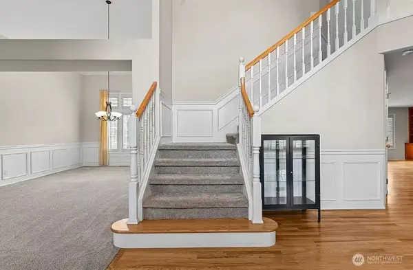 12455 NE 164th ST, Woodinville, WA 98072