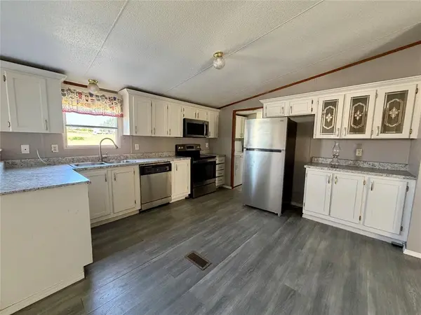 23883 E 1035 RD, Weatherford, OK 73096