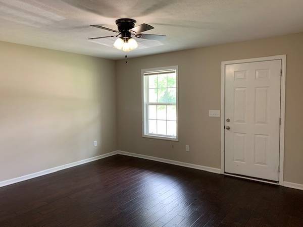 416 E Hogan St, Tullahoma, TN 37388