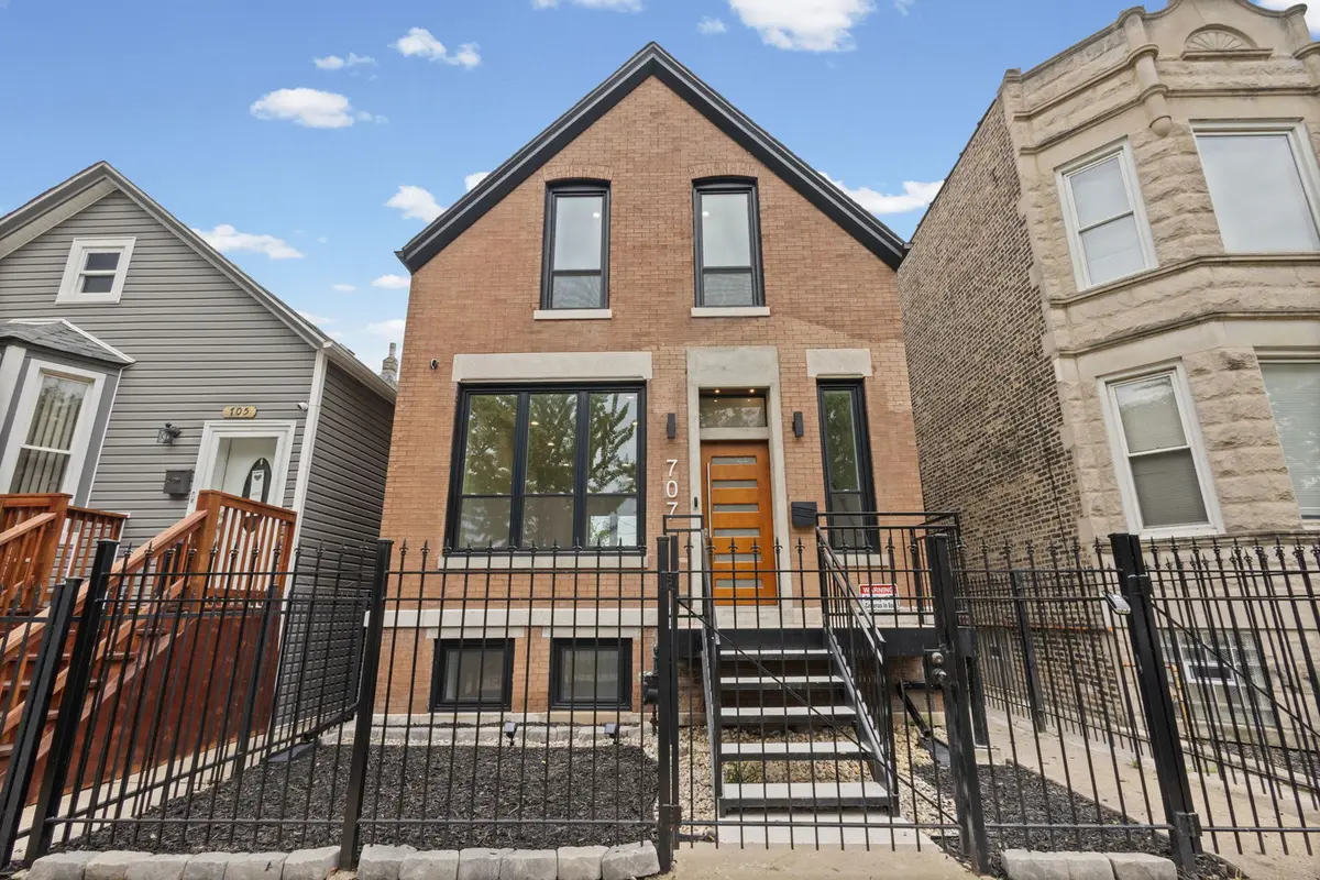 707 S Tripp AVE, Chicago, IL 60624
