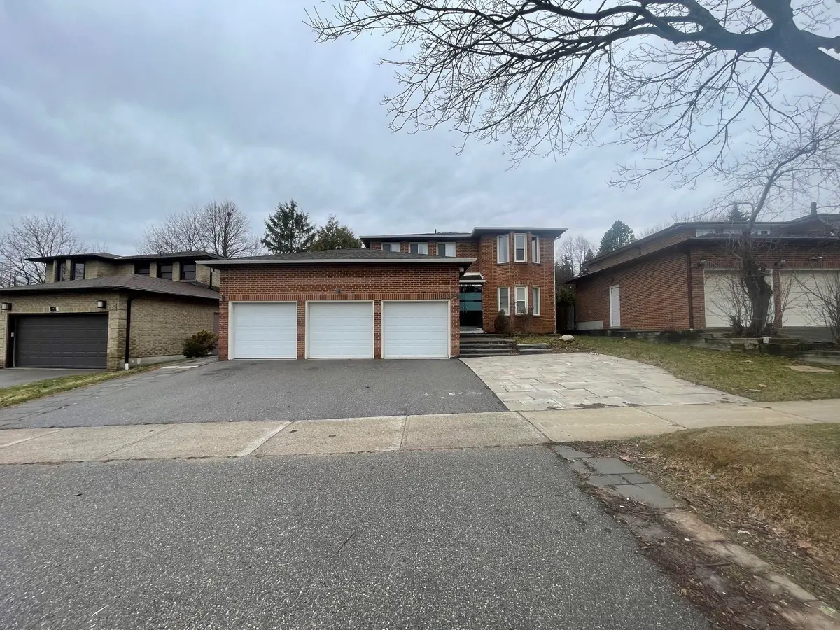 166 Fincham AVE #Main, Markham, ON L3P 4B3