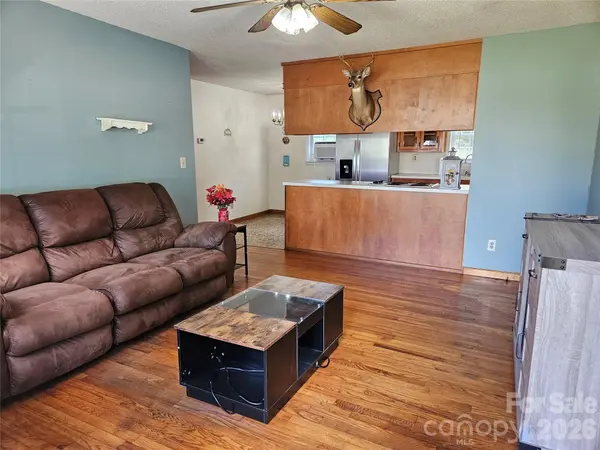 2648 Rose PL, Lenoir, NC 28645