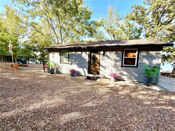 26307 Santa Barbara DR, Edwards, MO 65326