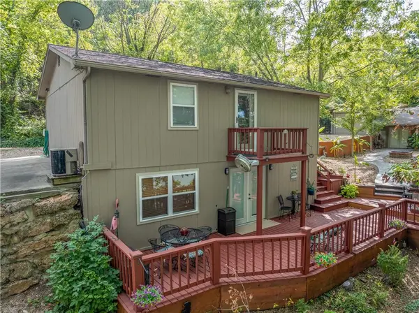 26307 Santa Barbara DR, Edwards, MO 65326