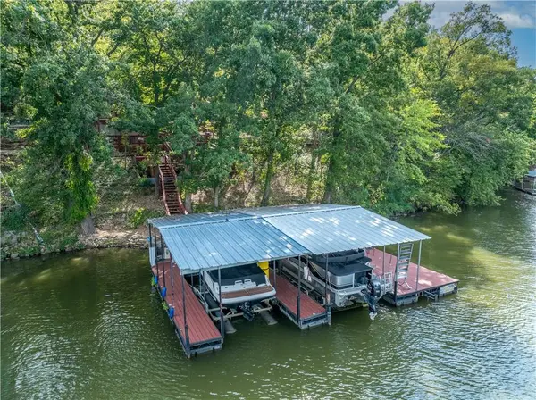 26307 Santa Barbara DR, Edwards, MO 65326