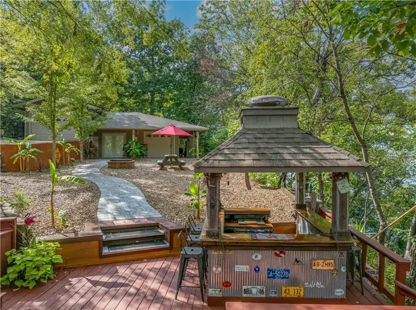 26307 Santa Barbara DR, Edwards, MO 65326