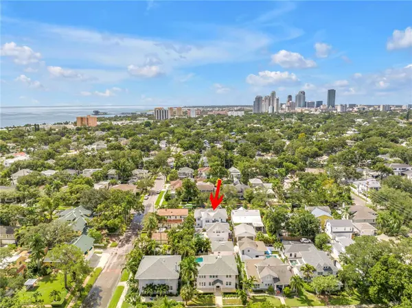 445 18TH AVE NE, St Petersburg, FL 33704