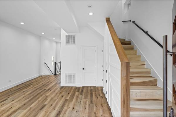 707 S Tripp AVE, Chicago, IL 60624