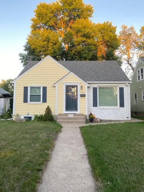 3043 Nevada AVE S, Saint Louis Park, MN 55426