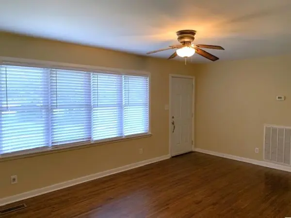 110 Cambridge Ct, Tullahoma, TN 37388