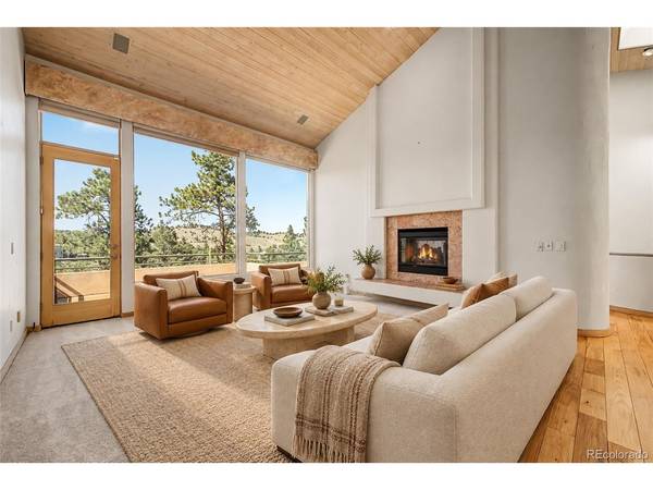 935 Castle Ridge, Golden, CO 80401