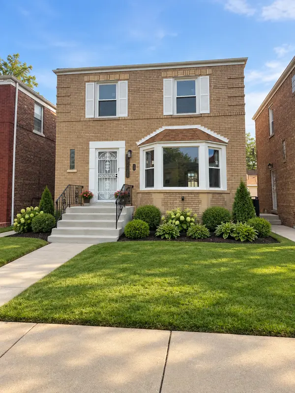 10048 S Rhodes AVE, Chicago, IL 60628