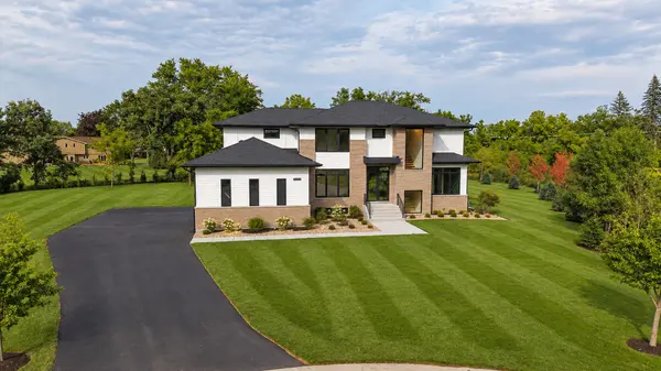 23589 N Owl CT, Lake Barrington, IL 60010