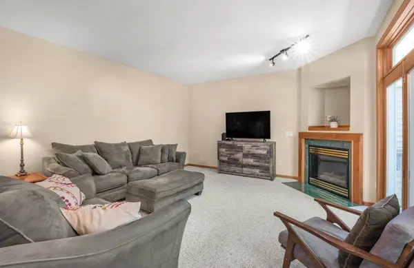 17800 Townline RD, Minnetonka, MN 55345