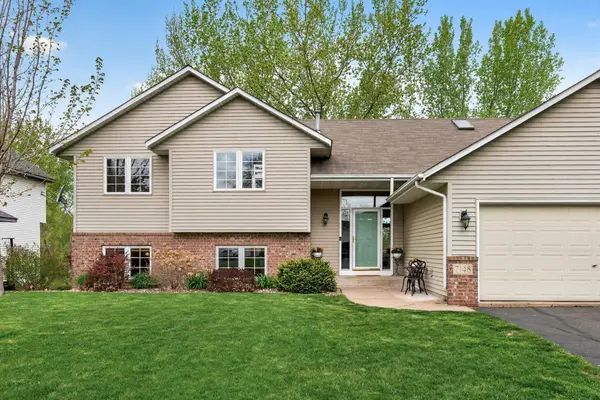 7148 Maryland CIR, Savage, MN 55378