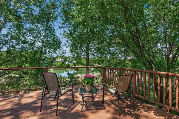 7148 Maryland CIR, Savage, MN 55378