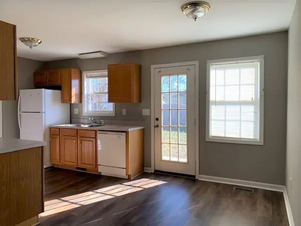 225 Fox Creek Ct, Manchester, TN 37355