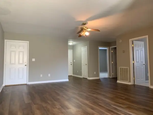 225 Fox Creek Ct, Manchester, TN 37355