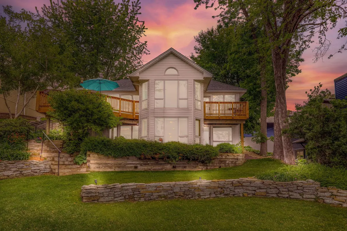 3310 Lake Johanna BLVD, Arden Hills, MN 55112
