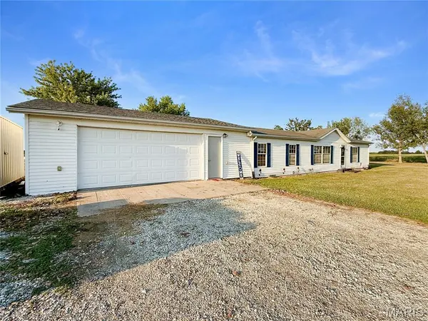 1830 Highway J, Philadelphia, MO 63463