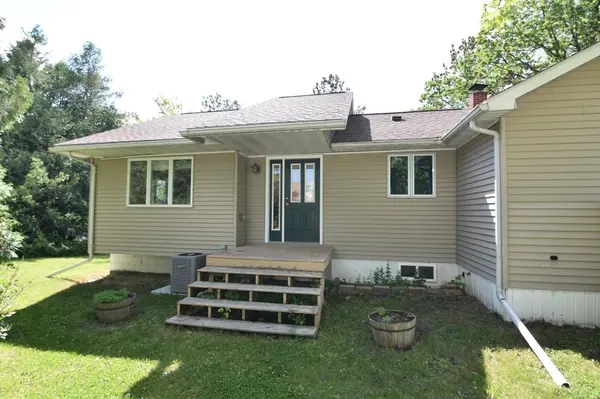 205 2nd AVE SE, Baudette, MN 56623