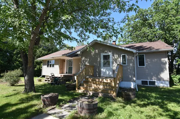205 2nd AVE SE, Baudette, MN 56623