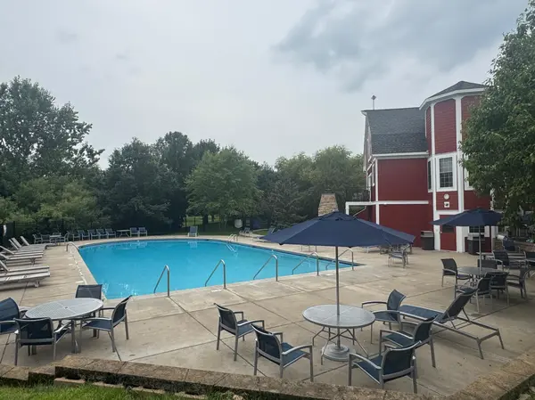 11474 W Laketowne DR, Albertville, MN 55301