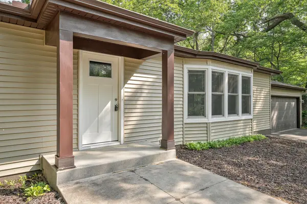 11600 Timberline RD, Minnetonka, MN 55305