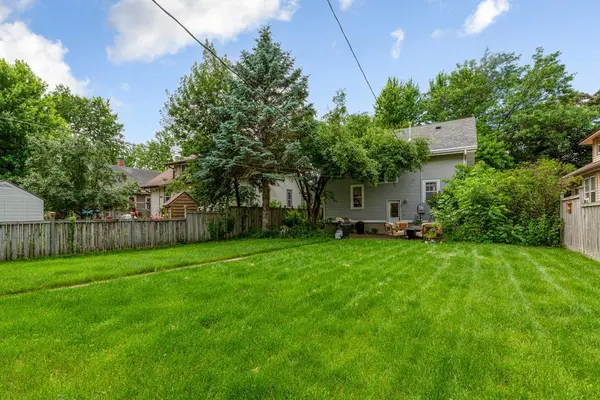 407 4th AVE SW, Faribault, MN 55021