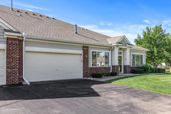 2171 Schoolmaster DR, Chaska, MN 55318