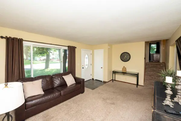 8068 Hyde LN S, Cottage Grove, MN 55016
