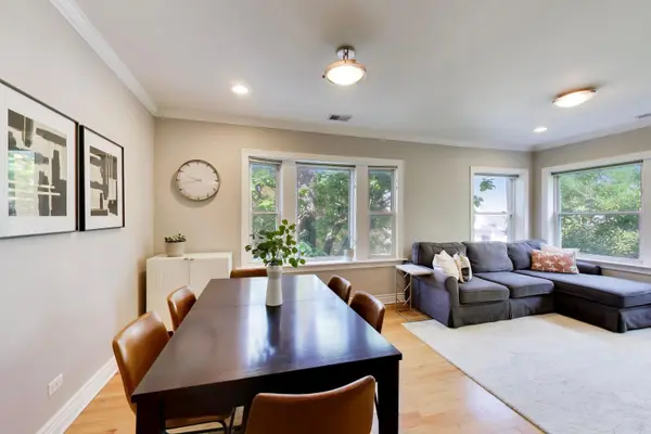 3557 N Hamilton AVE #3, Chicago, IL 60618