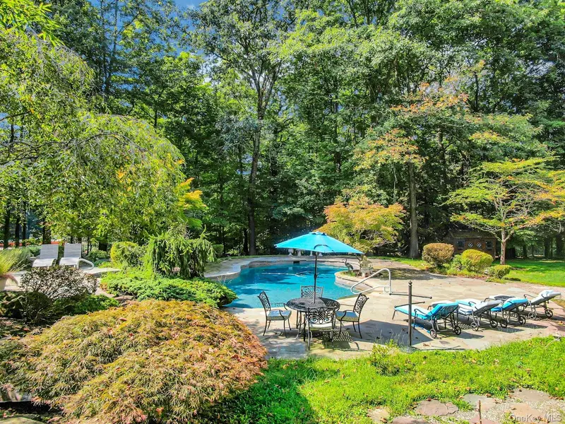 35 Senator Levy DR, Suffern, NY 10901
