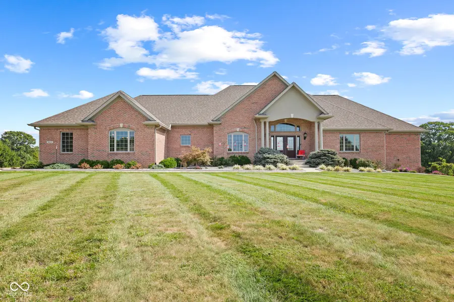 3199 Falcon Crest DR, Martinsville, IN 46151