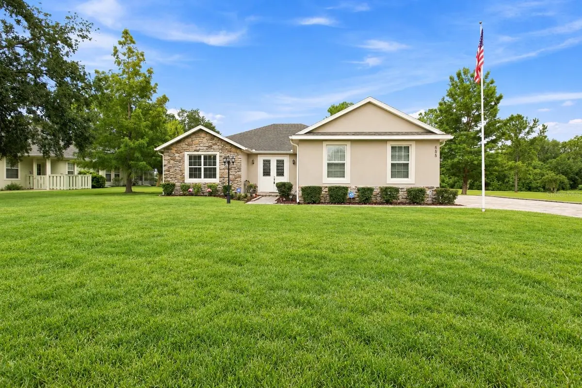 555 DOWLING CIR, Lady Lake, FL 32159